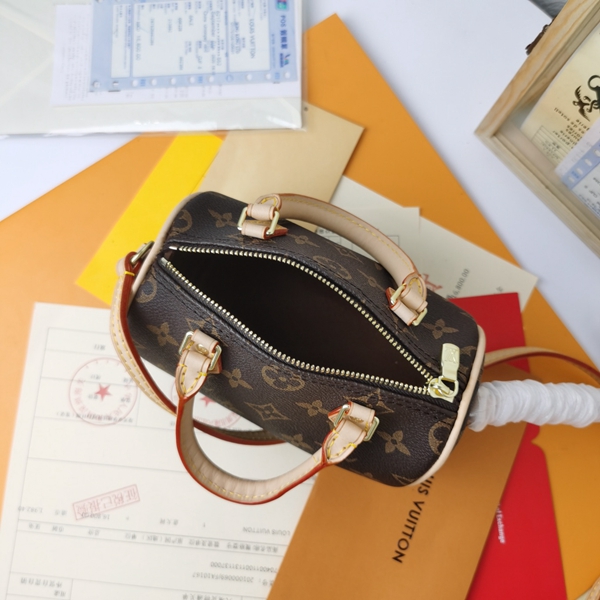 ルイヴィトンバッグ側面デザイン